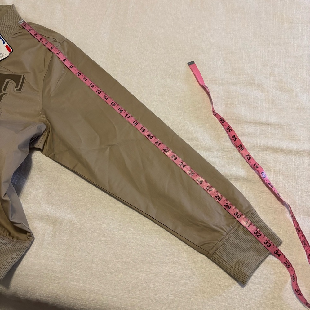 Pro Standard Texas Rangers Neutral Bomber Jacket - Picture 12 of 12